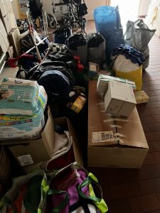 Die Hilfsgüter aus der Sammelaktion an der Schule