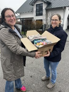 Schals und Weihnachtskarten - alles selbst gemacht