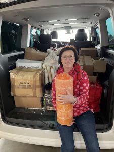 Brigitte mit Kerzen aus Birkenstein und Umgebung