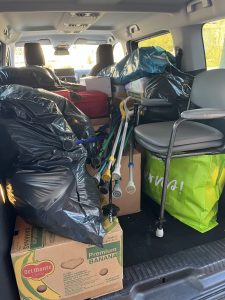 Ein voll beladener Bus