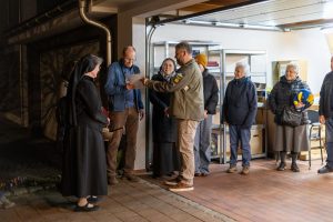 Ein Geschenk aus der Ukraine, übergeben von Taras