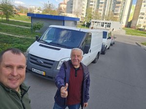 Sascha und Wolodymyr sind erschöpft nach der langen Fahrt