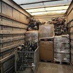 Langsam wird der LKW voll